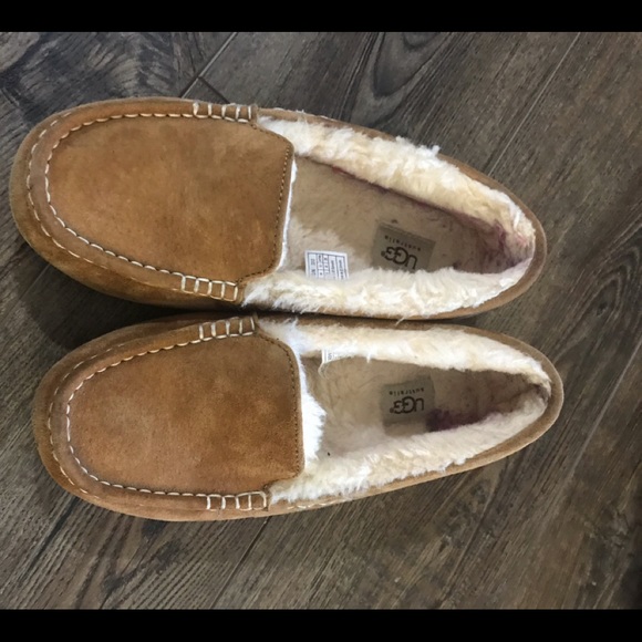 UGG Shoes - Women’s Ugg Ansley water resistant slipper